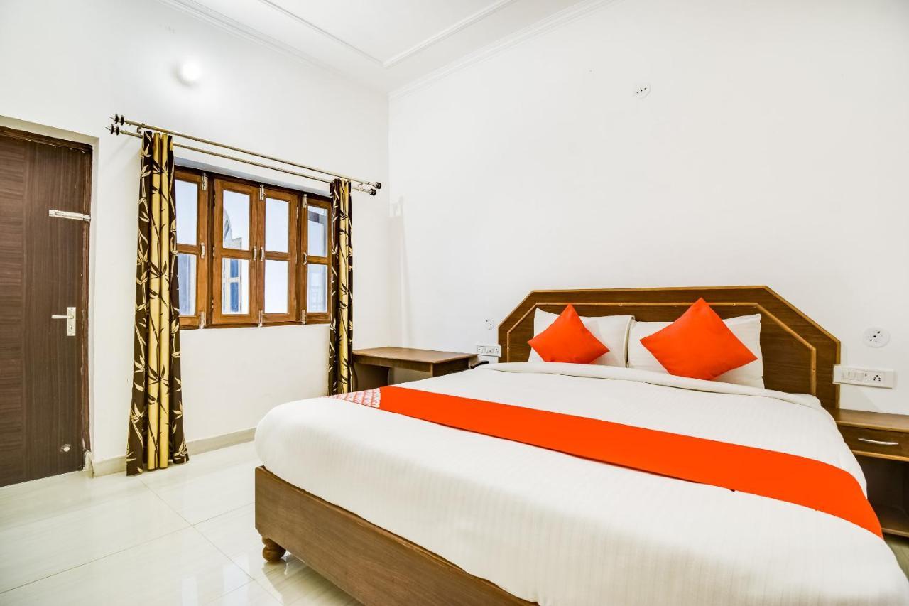 Hotel Capital O 23129 Chelsea Palace Khajurāho Exteriér fotografie